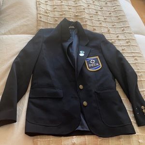 DECA blazer with Two pins😍